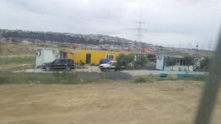Surxay neft boruları üzərində dəmir bazarı qurub: SOCAR göz yumur