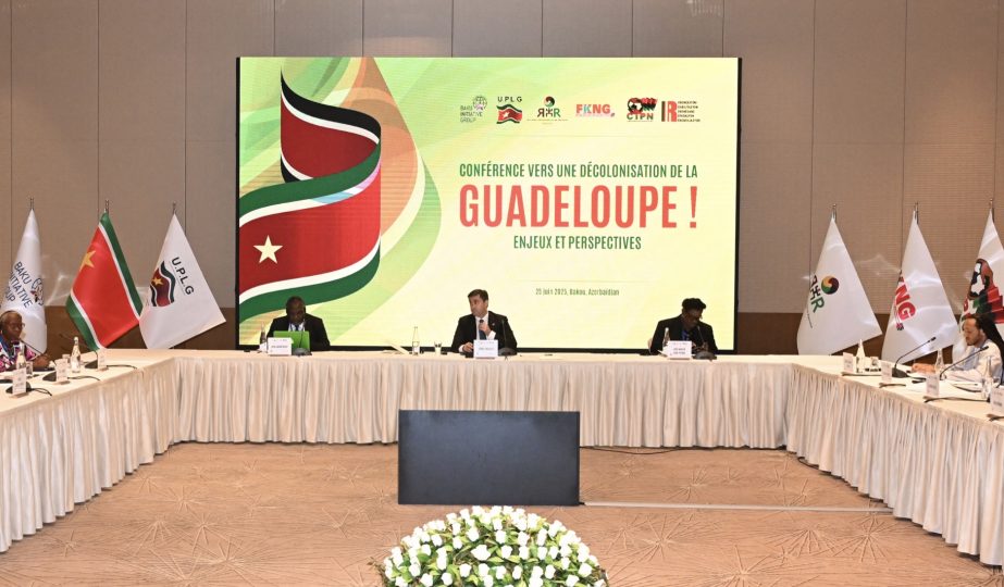 Bakıda Fransanın Qvadelup üzərindəki müstəmləkəçilik siyasəti sərt tənqid edildi