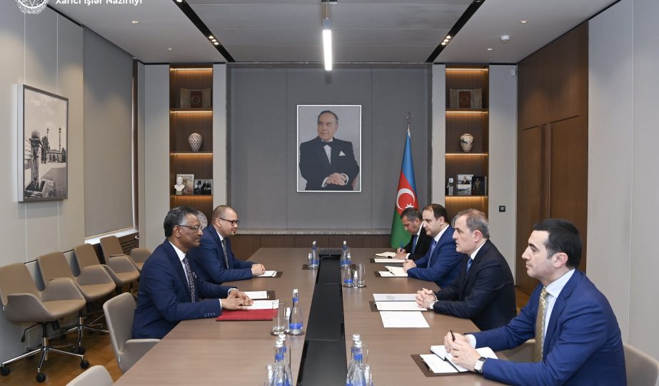 Ceyhun Bayramov Sudan səfirinə Ermənistanın işğalını anlatdı