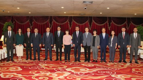 Azərbaycan nümayəndə heyəti Çin Media Qrupu və Kommunikasiya Universitetində