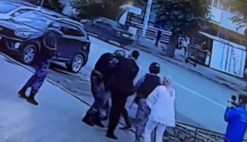 Aleksey Kuznetsov Rusiyada azərbaycanlı qadına hücum etdi