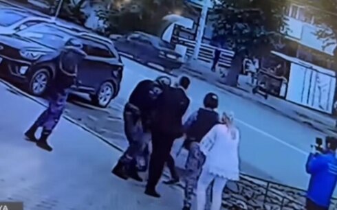Aleksey Kuznetsov Rusiyada azərbaycanlı qadına hücum etdi