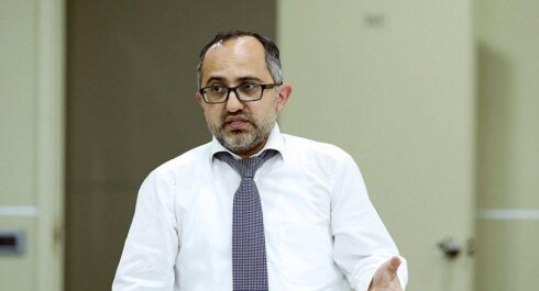 Əkrəm Həsənov: Hökumətin vergi siyasəti ailə büdcələrinə zərbə olacaq