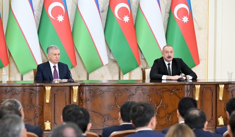 İlham Əliyev: Azərbaycan və Özbəkistan bir ilə yaxındır rəsmi müttəfiqdir