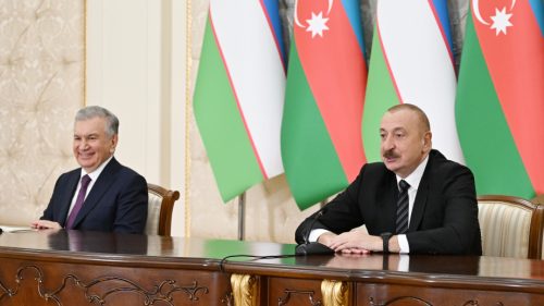 İlham Əliyev: Şavkat Mirziyoyevin islahatları investisiya prioritetimizə səbəbdir