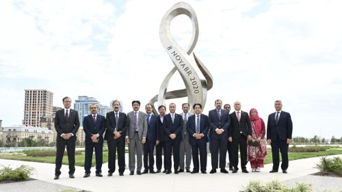 Pakistan Milli Assambleyasının sədri Sərdar Ayaz Sadiq Zəfər parkında