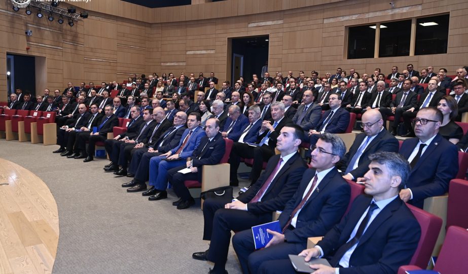 Diplomatlar Ermənistanı konstitusiyadakı ərazi iddialarını aradan qaldırmağa çağırdı
