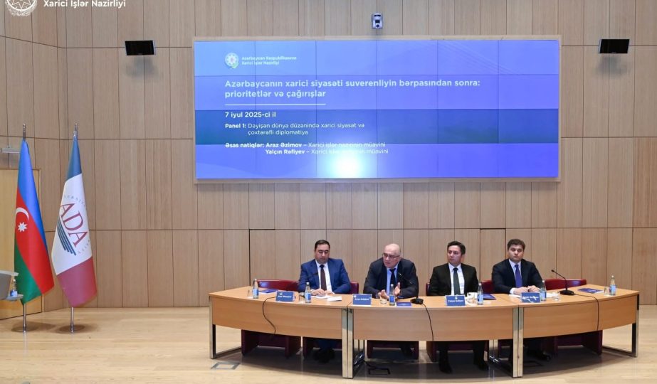 Araz Əzimov və Yalçın Rəfiyev xarici siyasətdəki çağırışları təhlil etdi