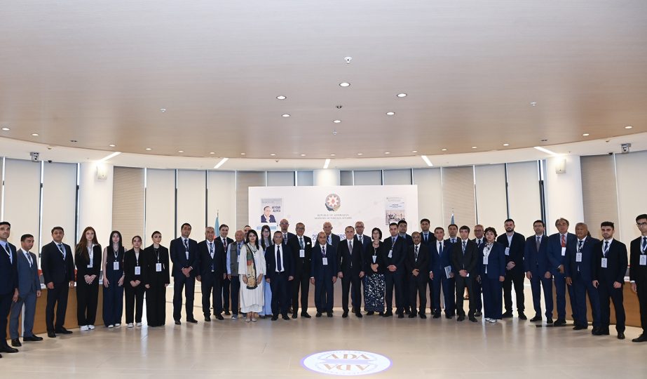Beynəlxalq dəyirmi masada Ermənistanın sülhə maneələri və işğal siyasəti vurğulandı