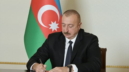 Bakinski raboçi”, “Respublika” və “Xalq qəzeti” Prezident Fərmanı ilə dəyişdirildi