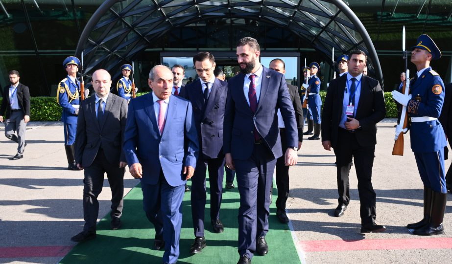 Suriya keçid dövrü Prezidenti Əhməd Əl Şaraanın Azərbaycana səfəri başa çatdı