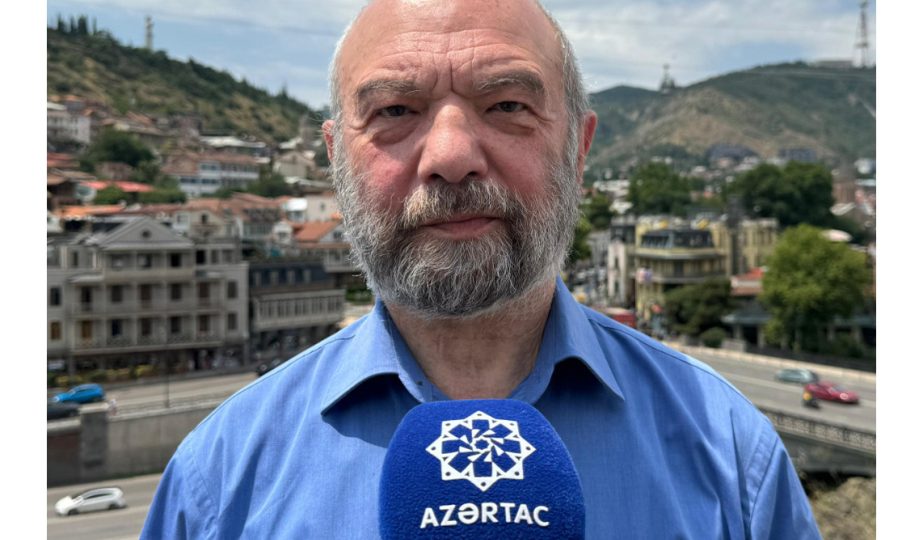 Gürcü politoloq Petre Mamradze: Ermənistan Konstitusiyasının preambulası sülhə maneədir