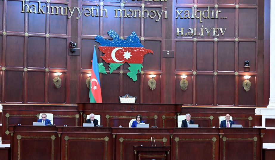 Milli Məclis sessiyası başa çatdı: “Media haqqında” Qanuna dəyişikliklər qəbul edildi
