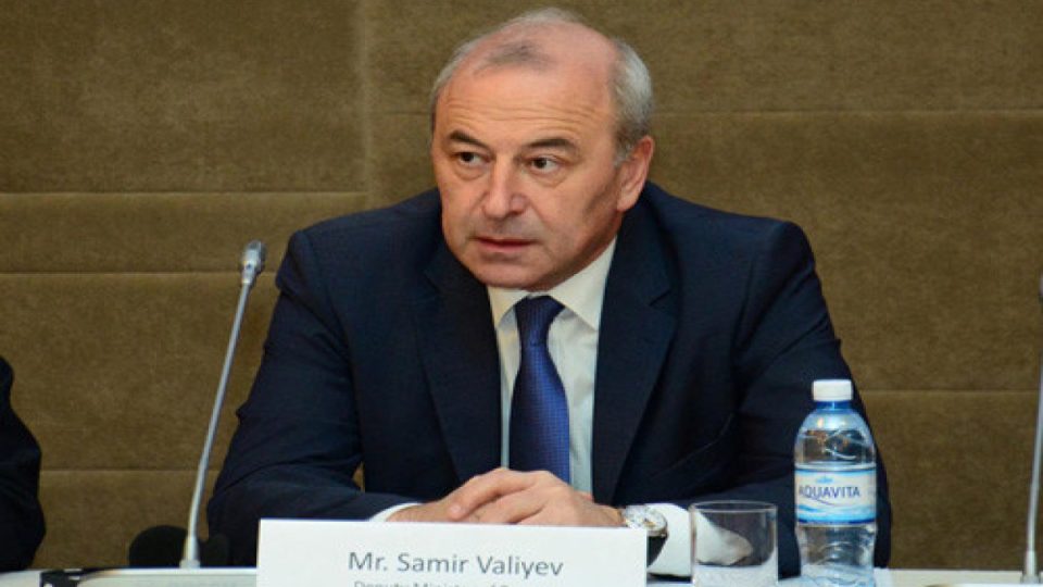 Samir Vəliyevin boş evlər üçün “absurd” elektrik tarifi təklifi